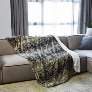 BULLSNAKE SKIN THROW