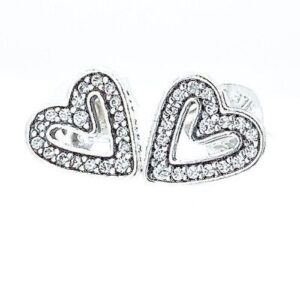 SPARKLING FREEHAND HEART EARRING