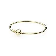 14K Gold Bangle w/ Signature Cla